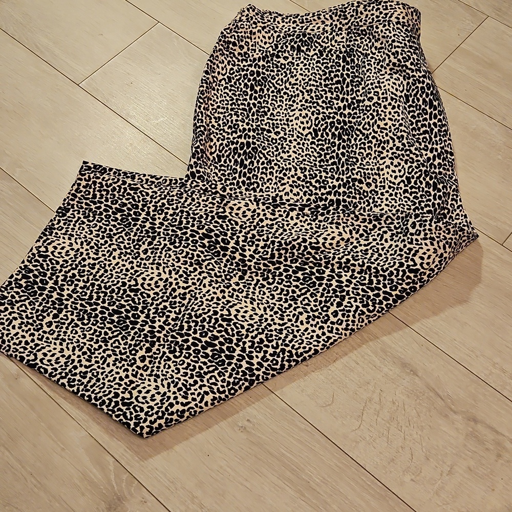 Spirit Women's Animal Print Cheetah Brown Black Capri Pants Size 22 plus size - Picture 2 of 7